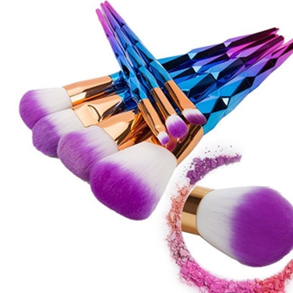 Mermaid Style Fine Bristle Makeup Brushes - Picture 3 of 4